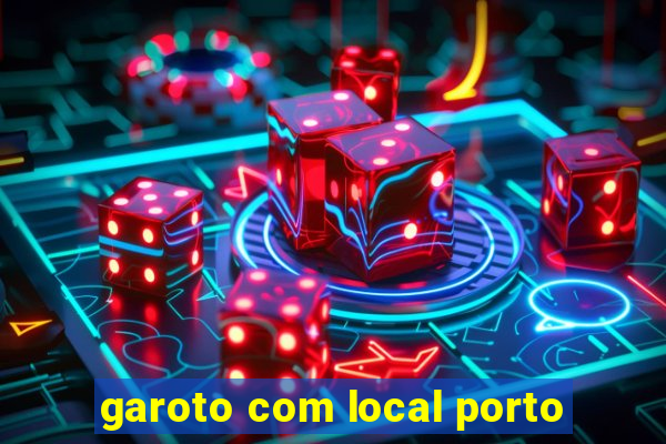 garoto com local porto